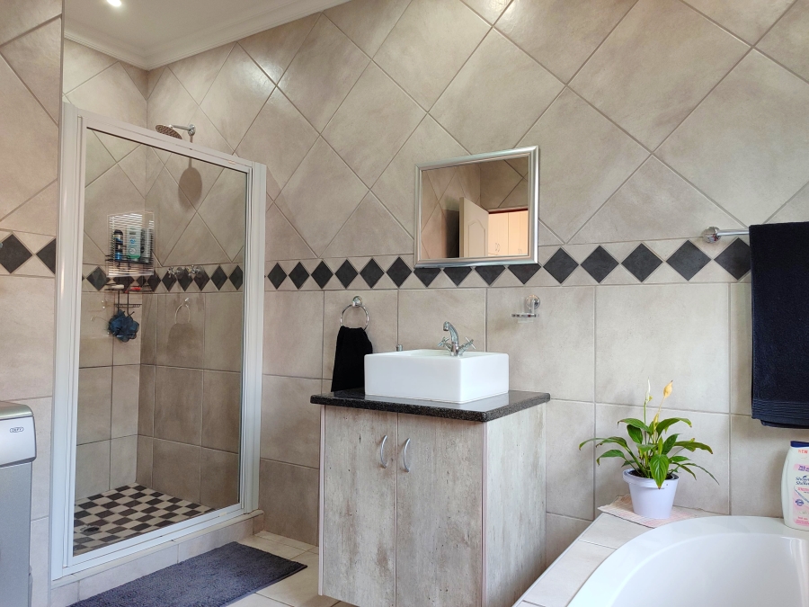 2 Bedroom Property for Sale in Doringkruin North West